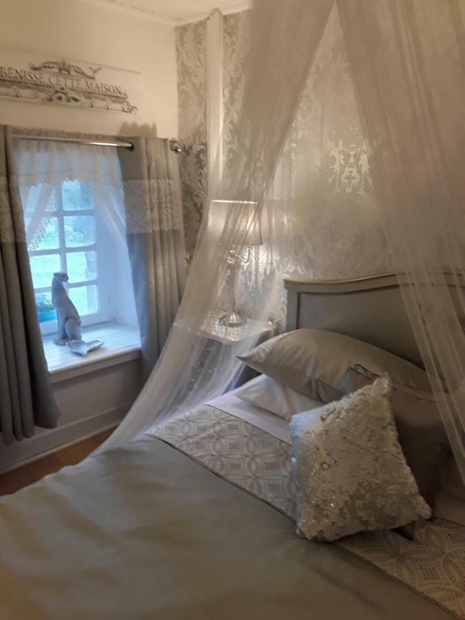 Moulin De La Civiere Panzió Kergrist-Moelou Kültér fotó